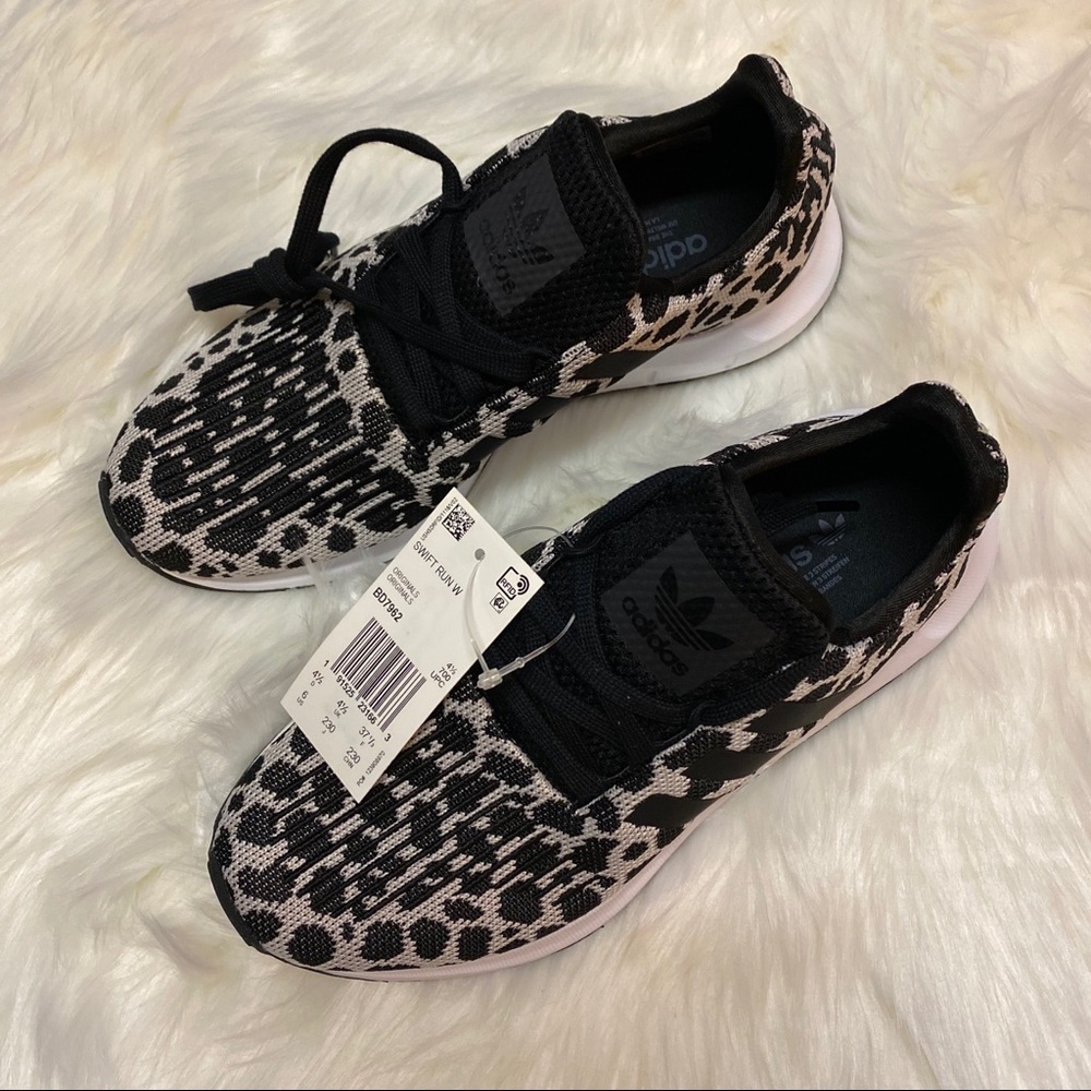 Adidas • *Rare* Swift Run Sneakers - Picture 7 of 11
